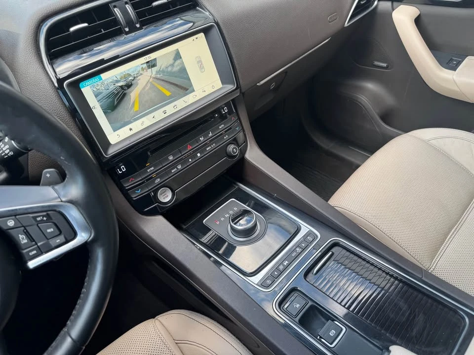 2018 Jaguar F-Pace - Image 14 of 15