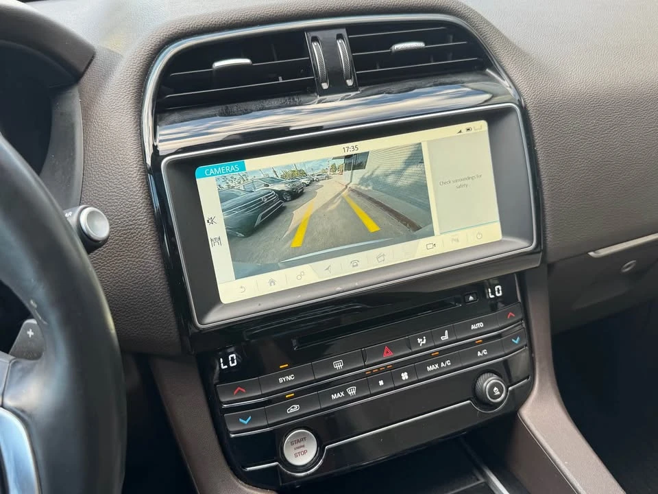 2018 Jaguar F-Pace - Image 13 of 15