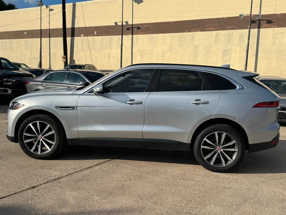 2018 Jaguar F-Pace - Image 7 of 15