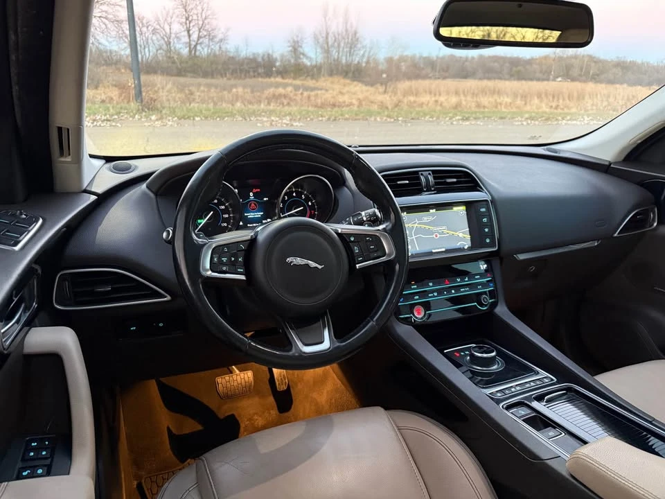 2018 Jaguar F-Pace - Image 15 of 20
