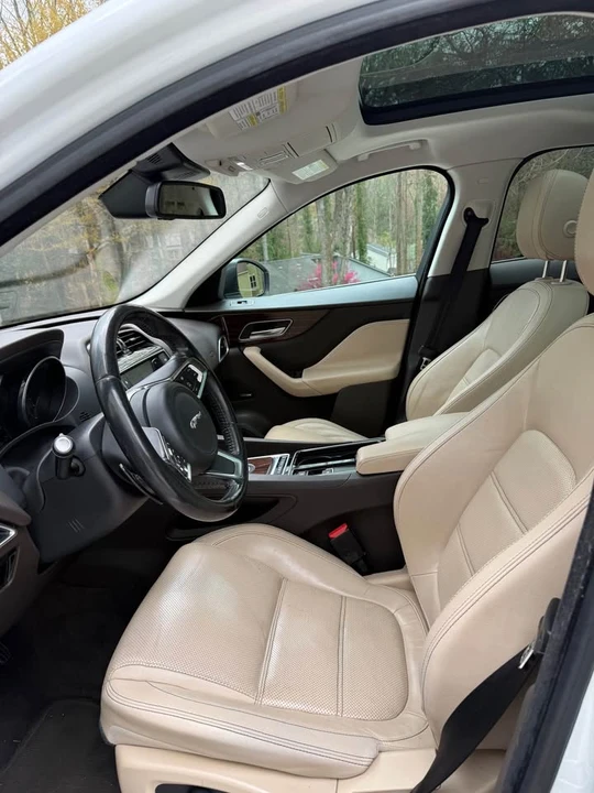 2018 Jaguar F-Pace - Image 8 of 12
