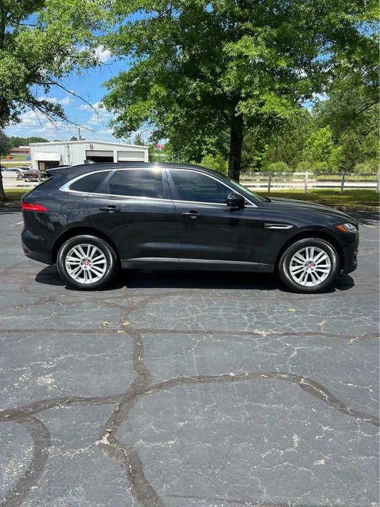 2018 Jaguar F-Pace - Image 7 of 17