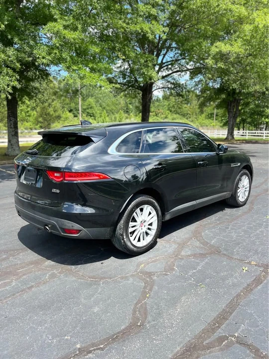 2018 Jaguar F-Pace - Image 6 of 17