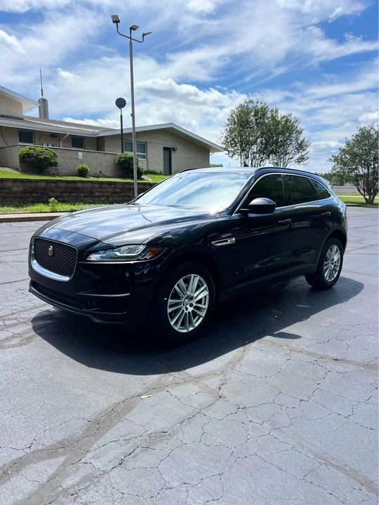 2018 Jaguar F-Pace - Image 2 of 17