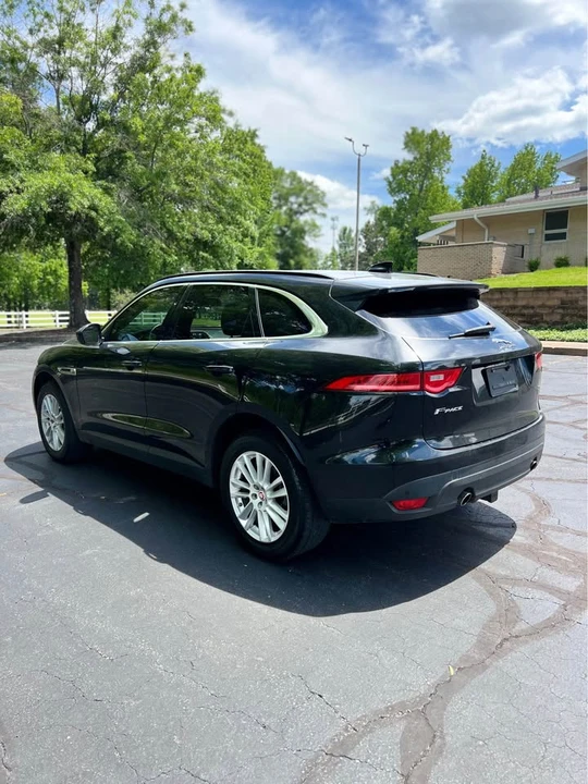 2018 Jaguar F-Pace - Image 4 of 17