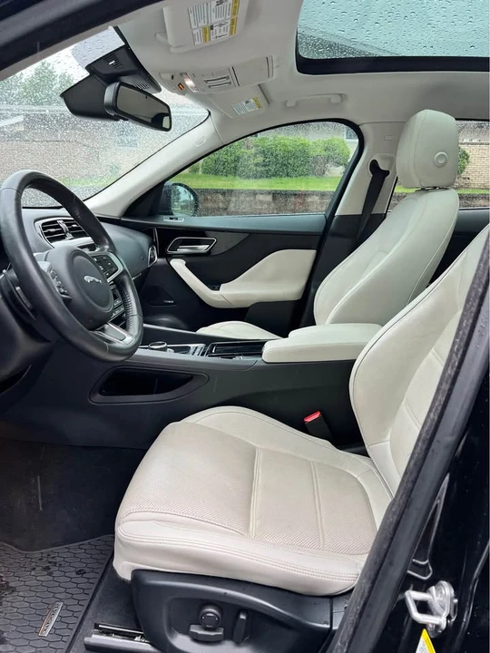 2018 Jaguar F-Pace - Image 14 of 17