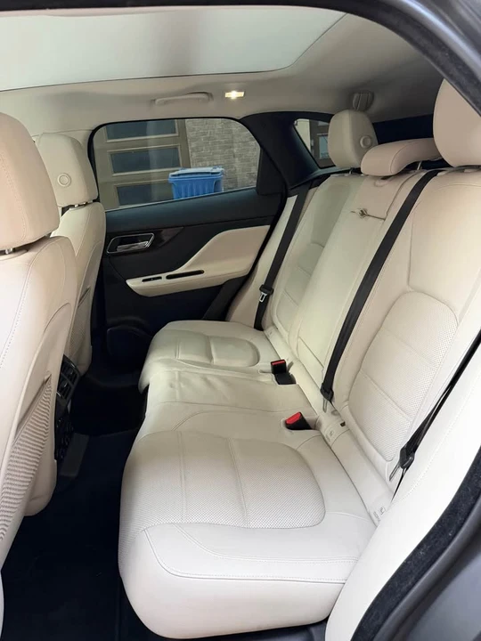 2018 Jaguar F-Pace - Image 10 of 10