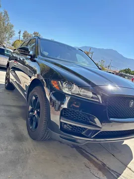 2018 Jaguar F-PACE 25t Prestige Sport Utility 4D