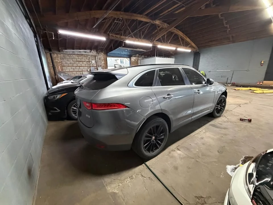 2018 Jaguar F-Pace - Image 4 of 4