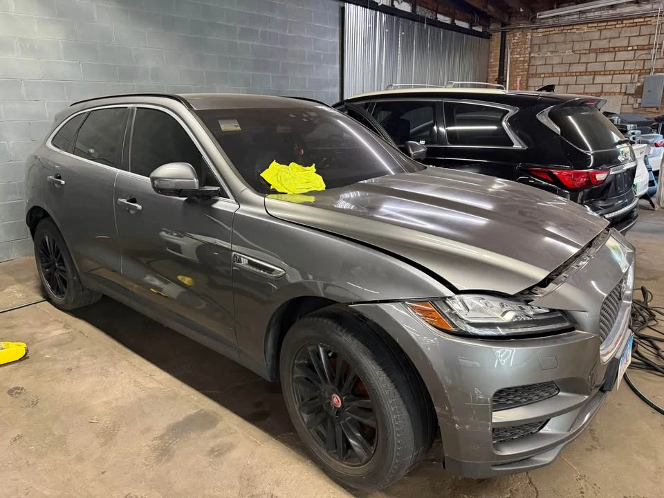 2018 Jaguar F-Pace - Image 2 of 4