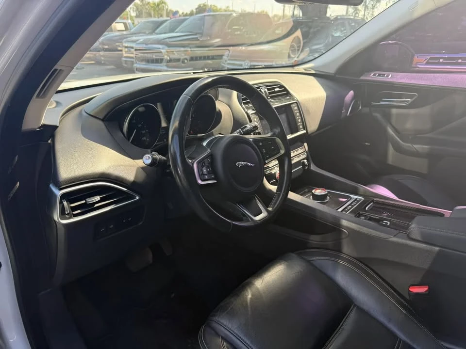 2018 Jaguar F-Pace - Image 11 of 20