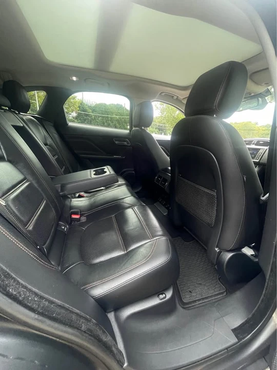 2018 Jaguar F-Pace - Image 9 of 20