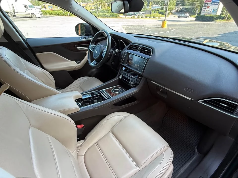 2018 Jaguar F-Pace - Image 15 of 20