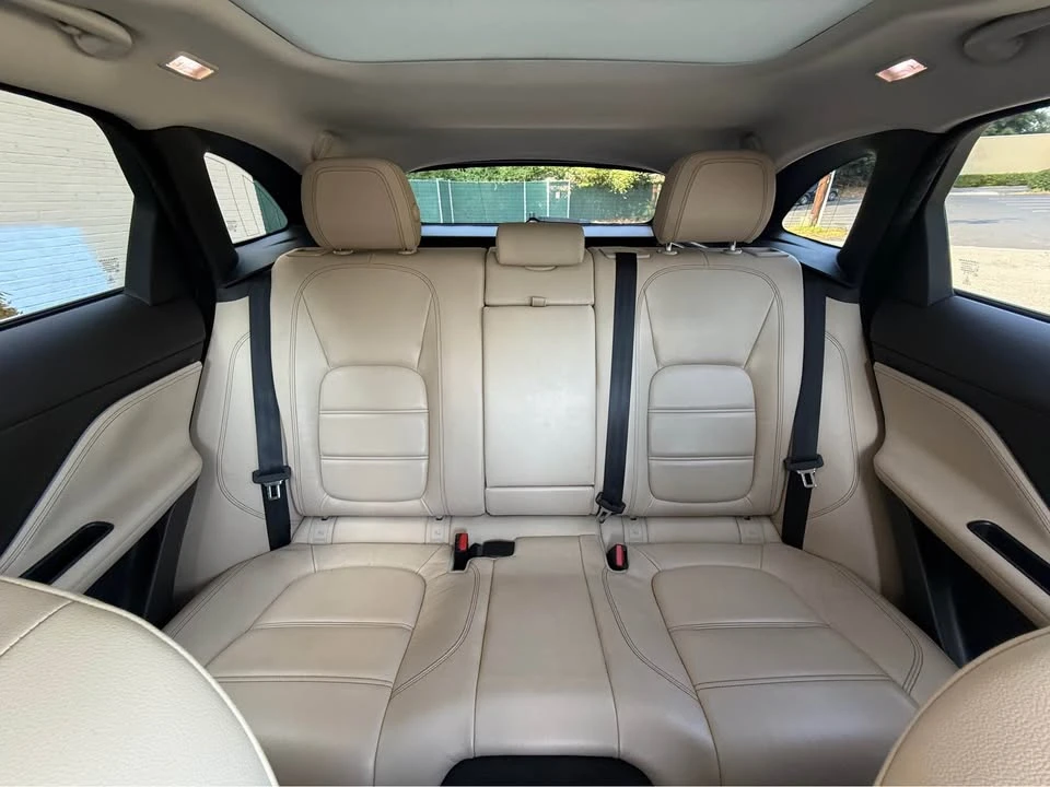 2018 Jaguar F-Pace - Image 17 of 20
