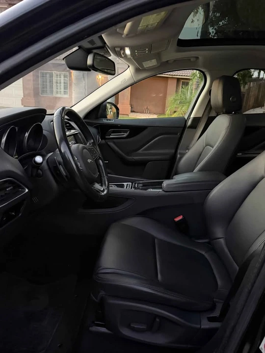 2018 Jaguar F-Pace - Image 7 of 11