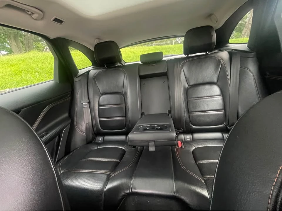 2018 Jaguar F-Pace - Image 16 of 19