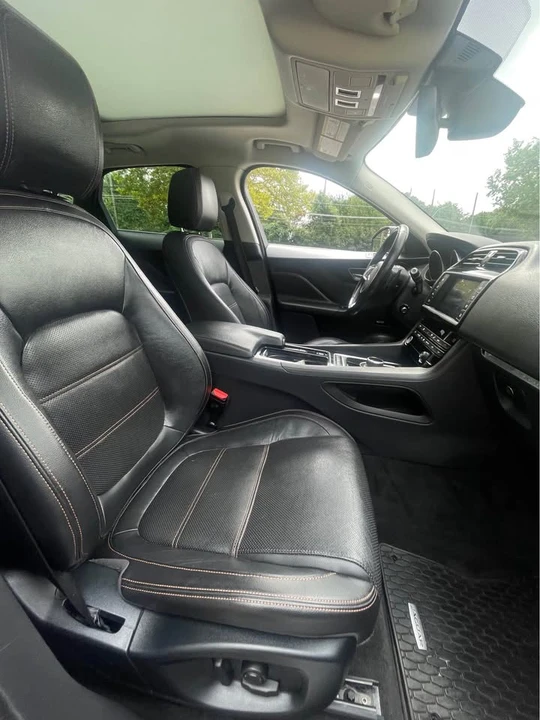 2018 Jaguar F-Pace - Image 12 of 20