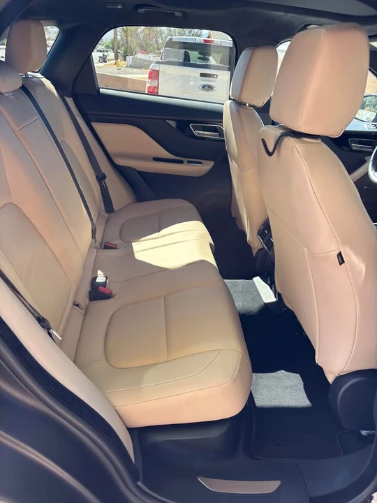 2018 Jaguar F-Pace - Image 10 of 15