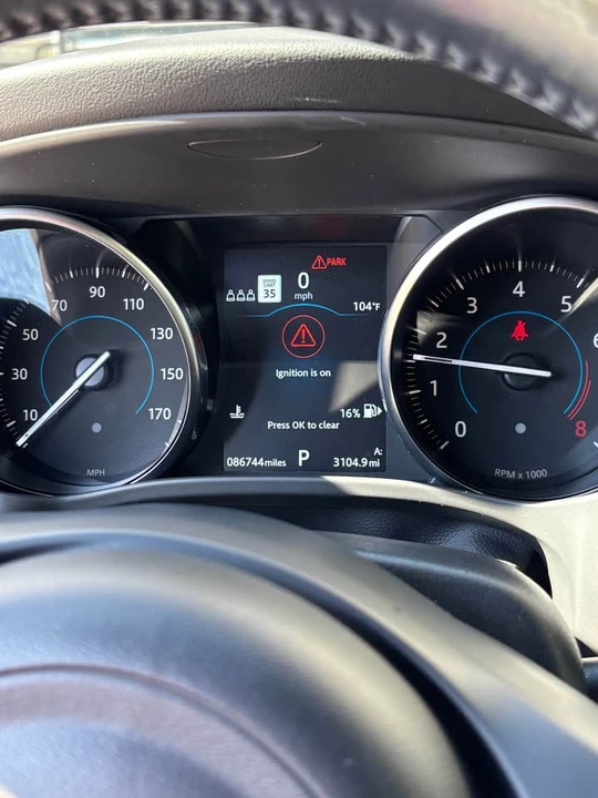 2018 Jaguar F-Pace - Image 12 of 15