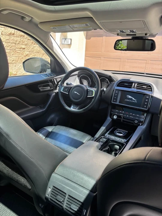 2018 Jaguar F-Pace - Image 10 of 20