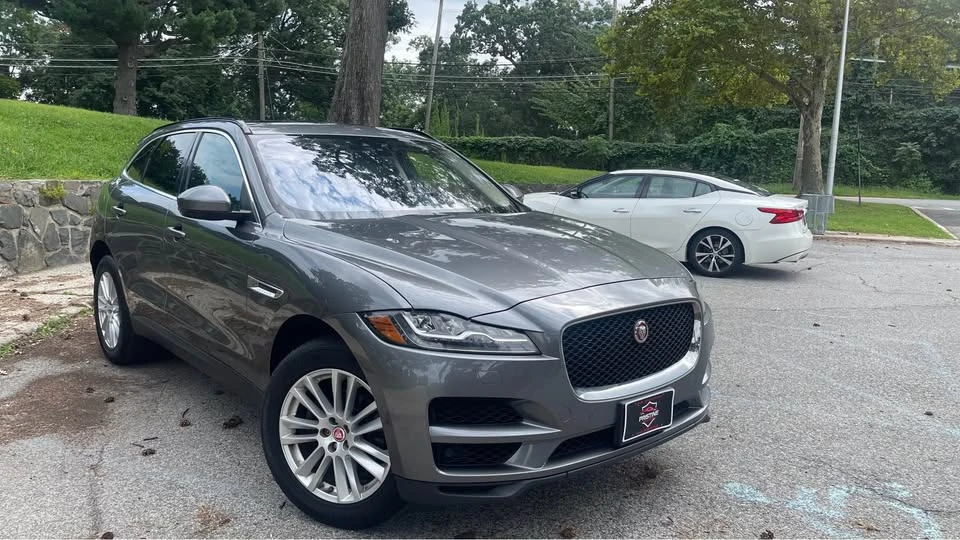 2018 Jaguar F-Pace - Image 5 of 19
