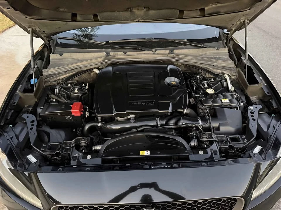 2018 Jaguar F-Pace - Image 10 of 11