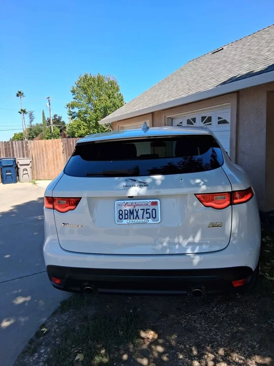 2018 Jaguar F-Pace - Image 9 of 10