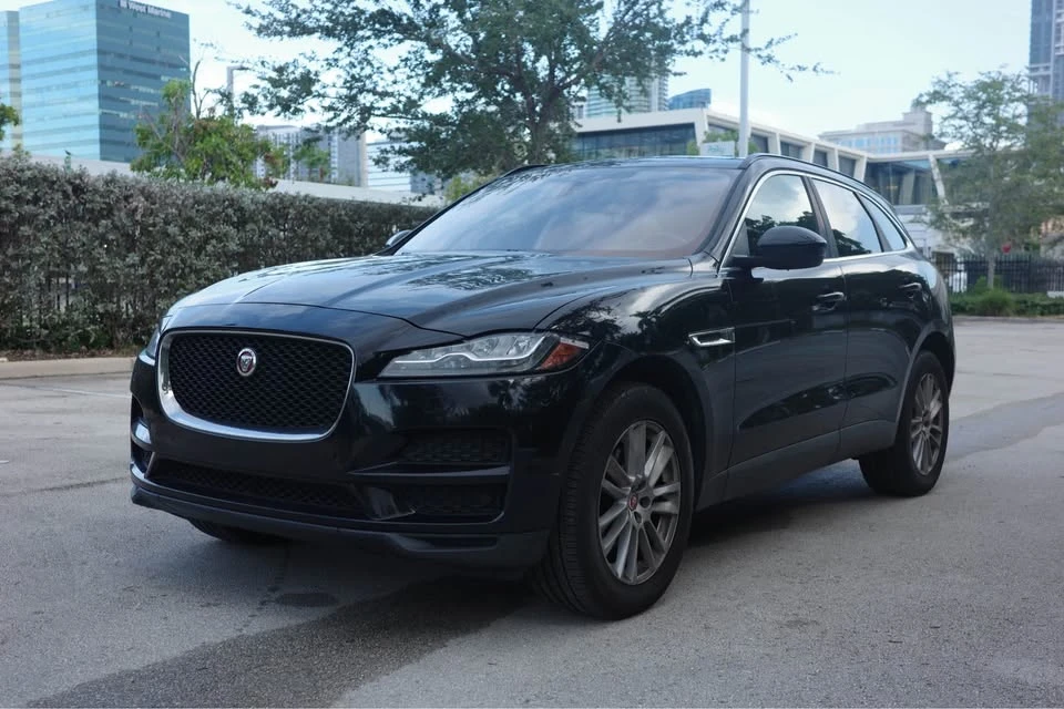 2018 Jaguar F-Pace - Image 2 of 15