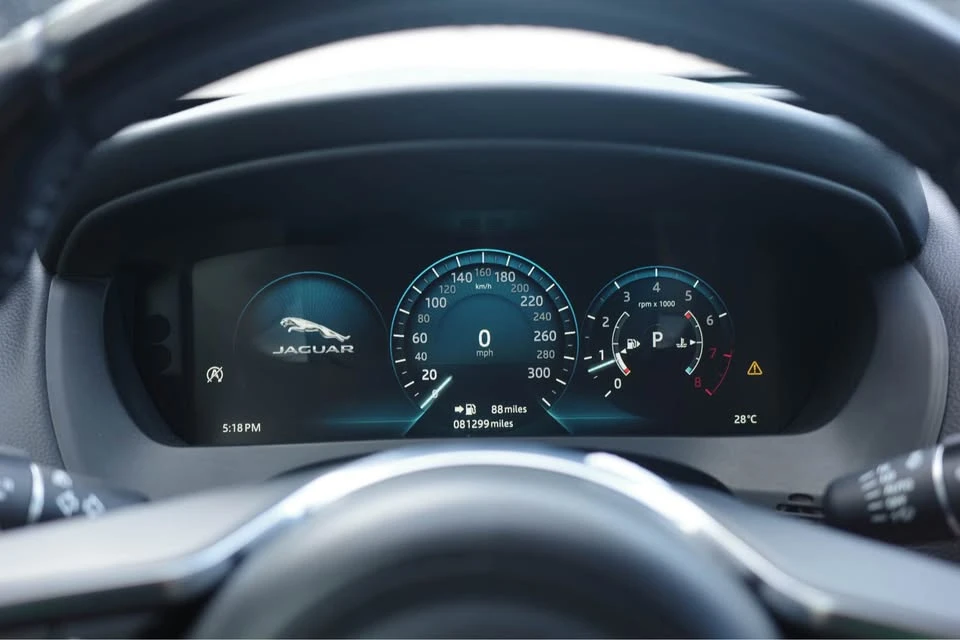 2018 Jaguar F-Pace - Image 15 of 15
