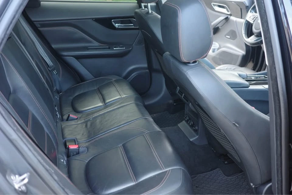 2018 Jaguar F-Pace - Image 12 of 15