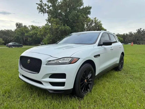 2018 Jaguar F-PACE 25t Prestige Sport Utility 4D