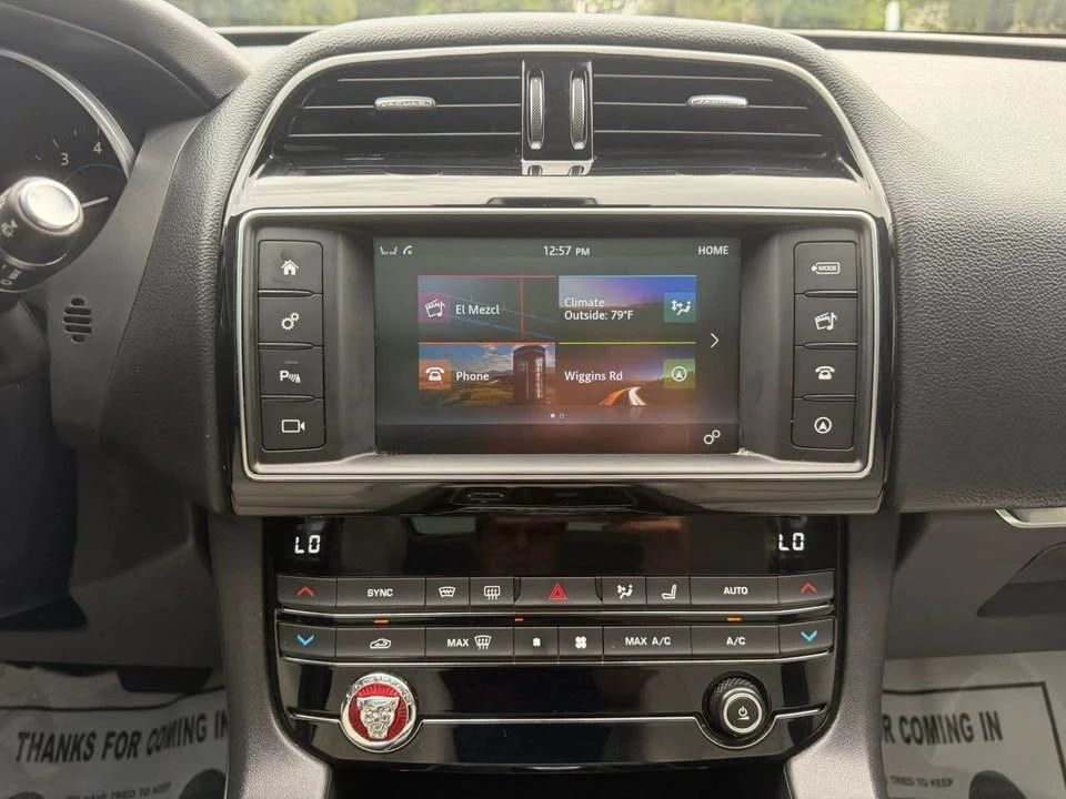 2018 Jaguar F-Pace - Image 11 of 15