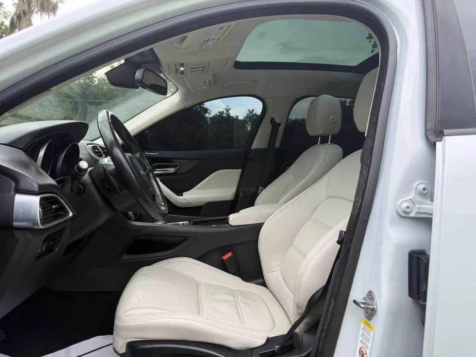 2018 Jaguar F-Pace - Image 5 of 15