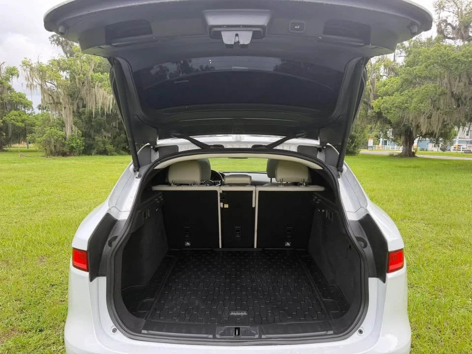 2018 Jaguar F-Pace - Image 15 of 15