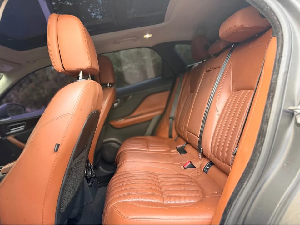 2018 Jaguar F-Pace - Image 8 of 12