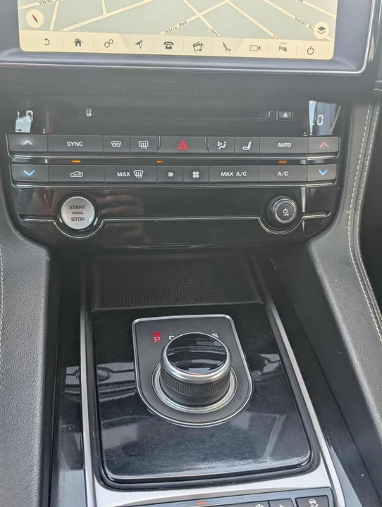 2018 Jaguar F-Pace - Image 17 of 20