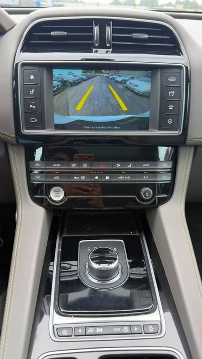 2018 Jaguar F-Pace - Image 16 of 20