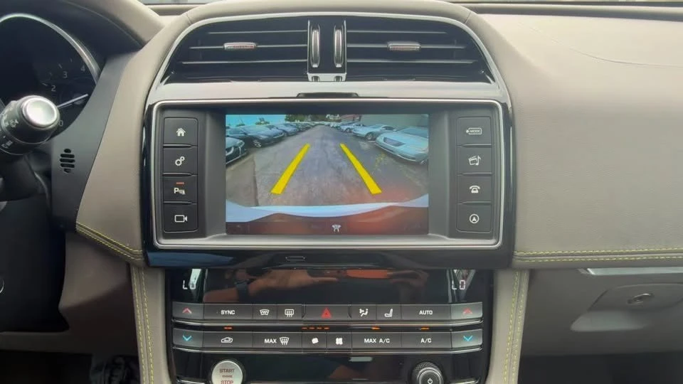 2018 Jaguar F-Pace - Image 17 of 20