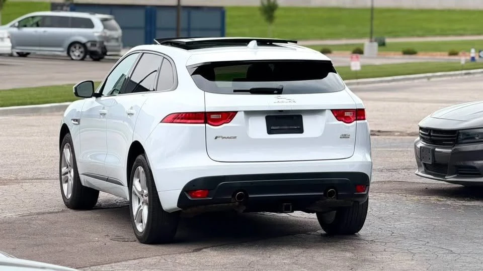2018 Jaguar F-Pace - Image 7 of 20