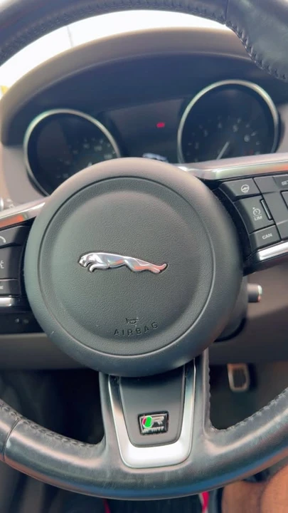 2018 Jaguar F-Pace - Image 18 of 20
