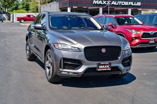 2018 Jaguar F-PACE 25t R-Sport