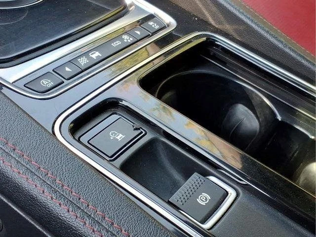 2018 Jaguar F-Pace - Image 20 of 20
