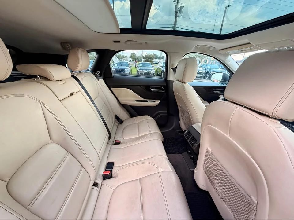 2018 Jaguar F-Pace - Image 7 of 20