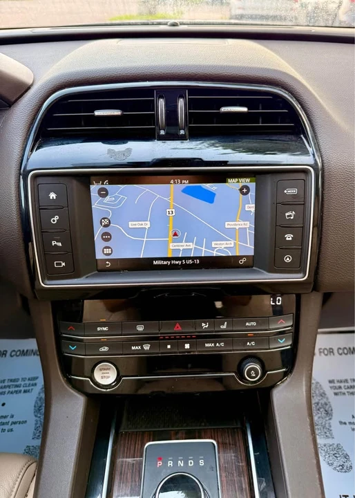 2018 Jaguar F-Pace - Image 8 of 20