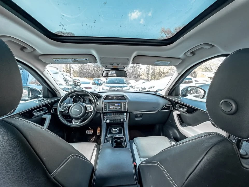 2018 Jaguar F-Pace - Image 13 of 19