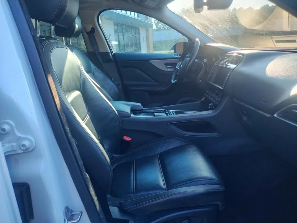 2018 Jaguar F-Pace - Image 16 of 17