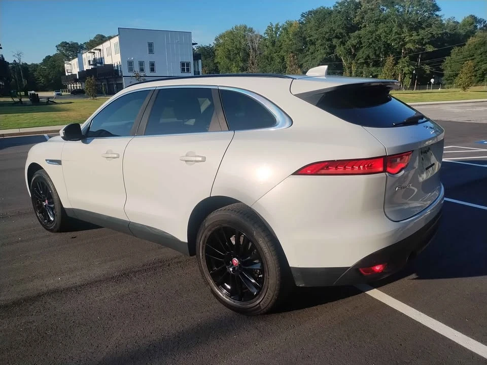 2018 Jaguar F-Pace - Image 5 of 17