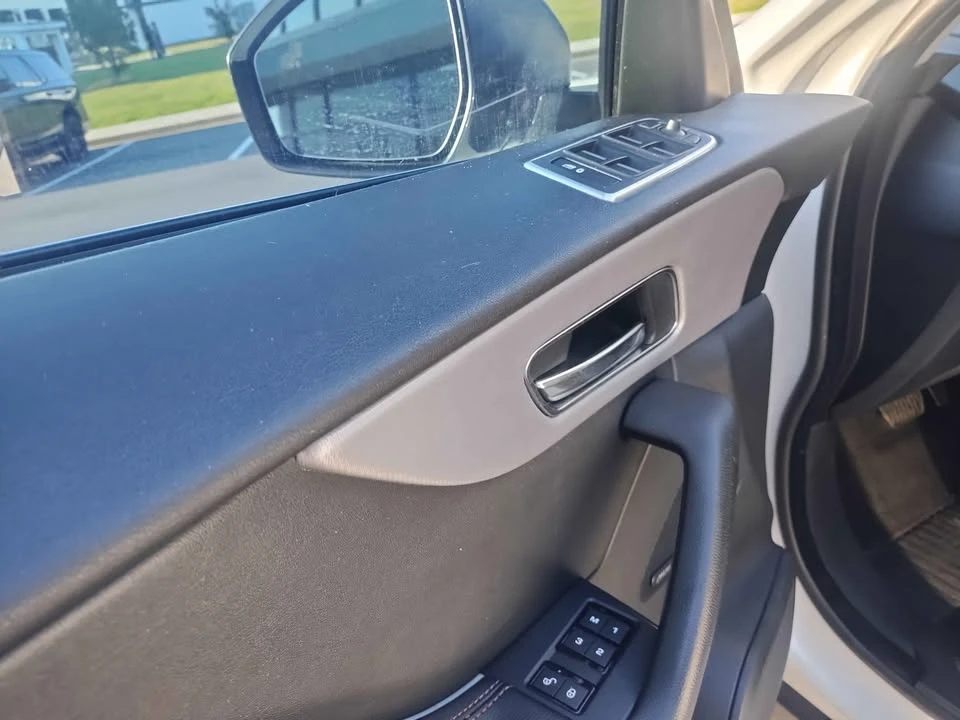 2018 Jaguar F-Pace - Image 12 of 17