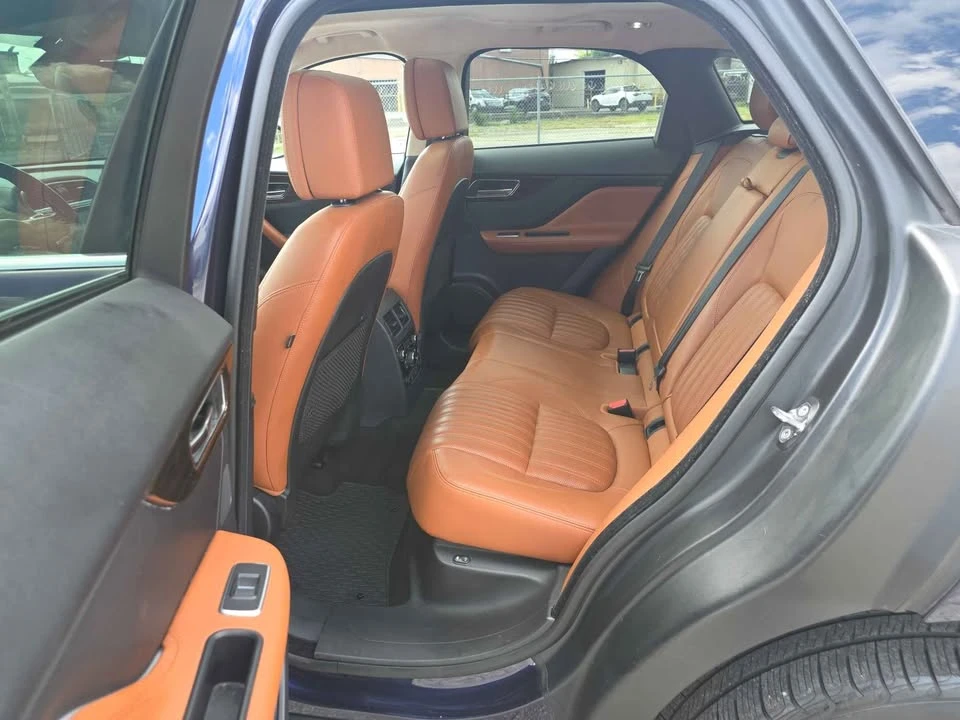 2018 Jaguar F-Pace - Image 15 of 17