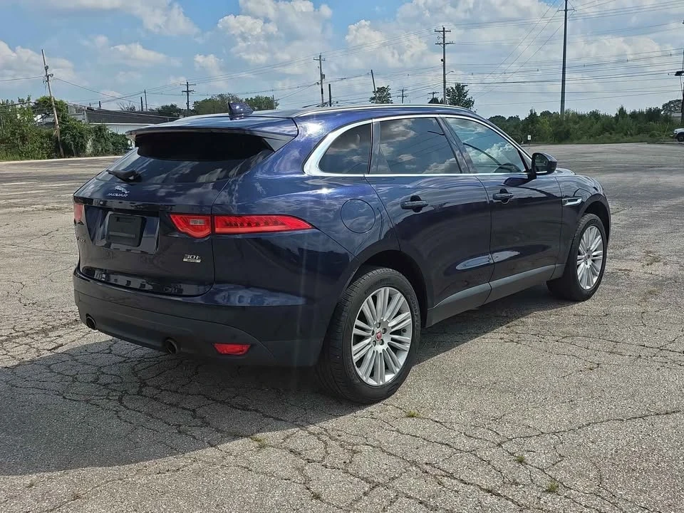 2018 Jaguar F-Pace - Image 7 of 17